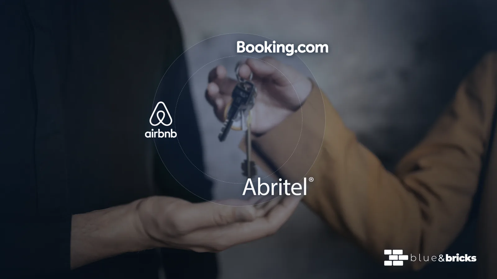 Remise de clés avec les logos Airbnb, Booking.com et Abritel
